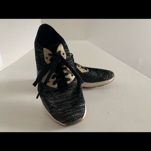 Nike women’s 7.5 Air Max 90 Ulta Flyknit